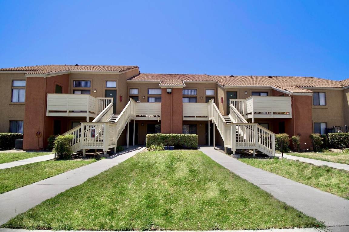 200 Linden Ave - Photo 1