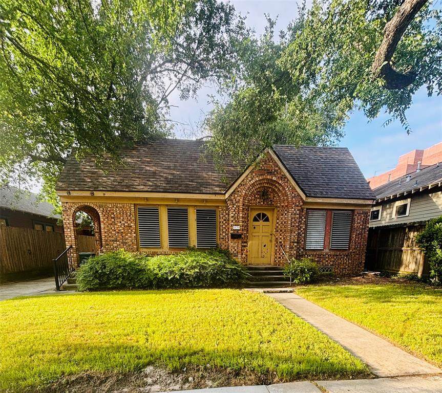 1136 Cottage Street - Photo 1