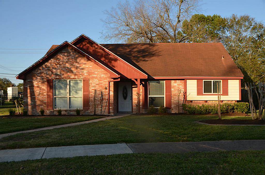 1334 Ravenscourt Drive - Photo 1