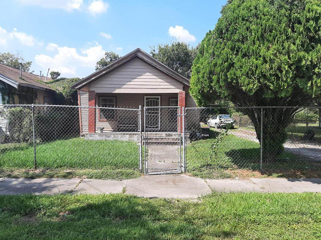 3404 Live Oak St - Photo 1