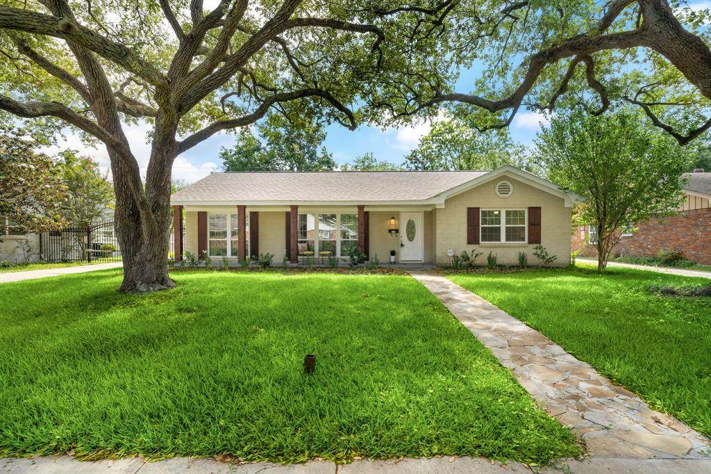 2527 Stoney Brook Drive - Photo 1
