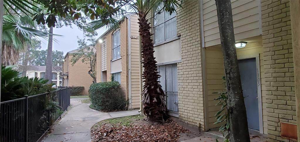 6200 Tidwell Road - Photo 1