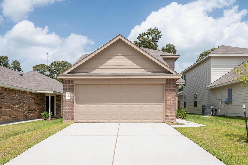 372 Upper Creek Drive - Photo 1