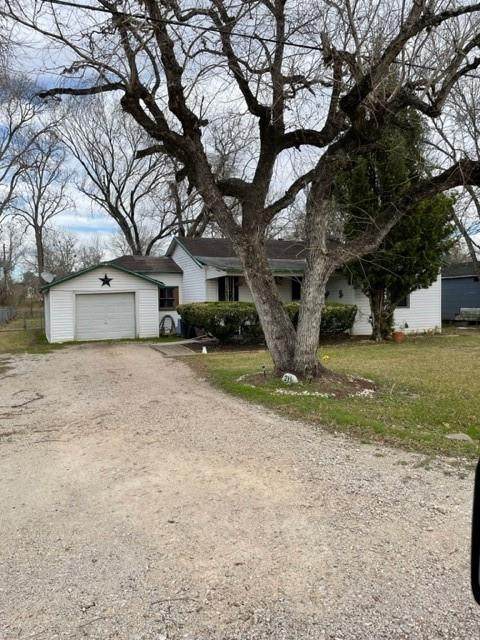 216 Delmas Drive - Photo 1