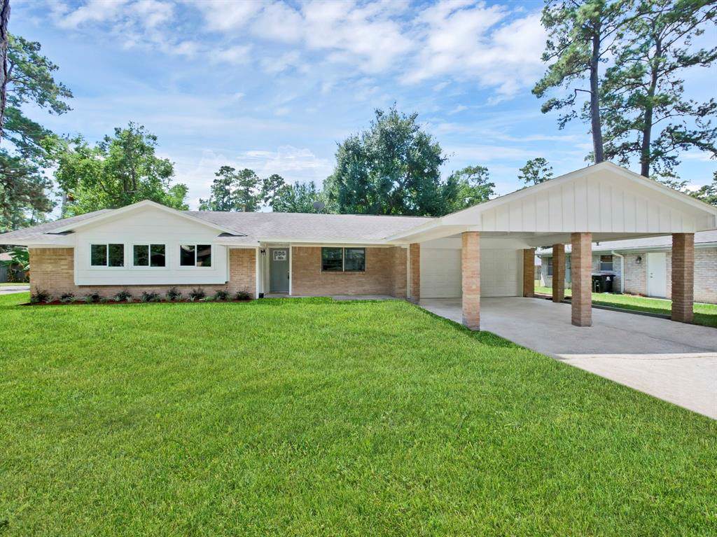 24423 Lightwoods Drive - Photo 1