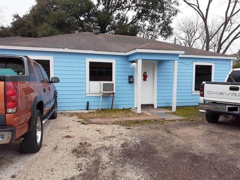 213 Wellington Street - Photo 1