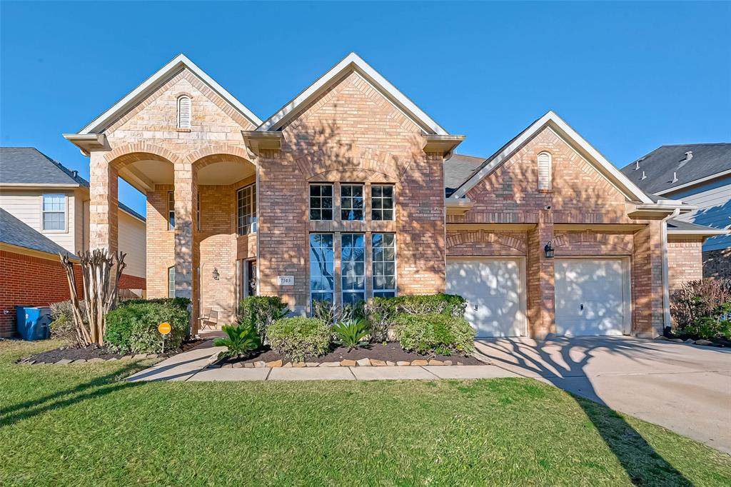 7515 Crescent Lake Court - Photo 1