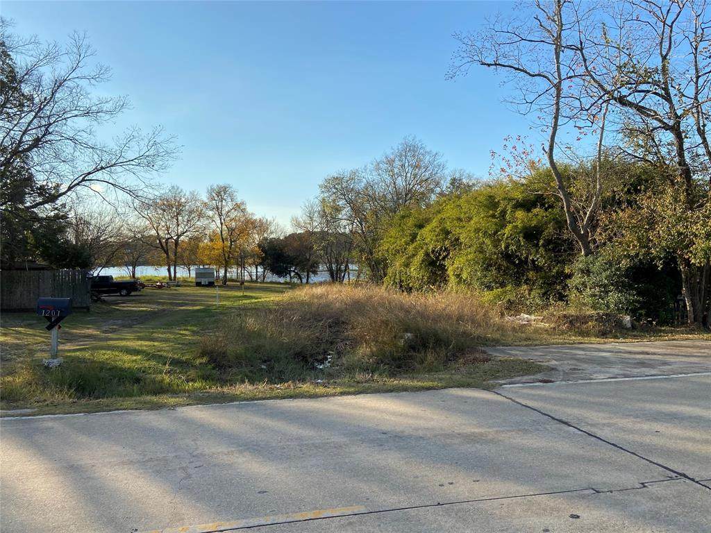 0 Barrymore Boulevard - Photo 1