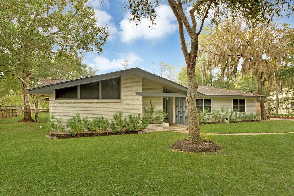 214 Bayou Drive - Photo 1