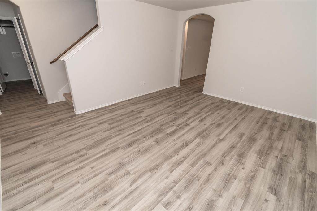 302 Fallow Deer Drive - Photo 1