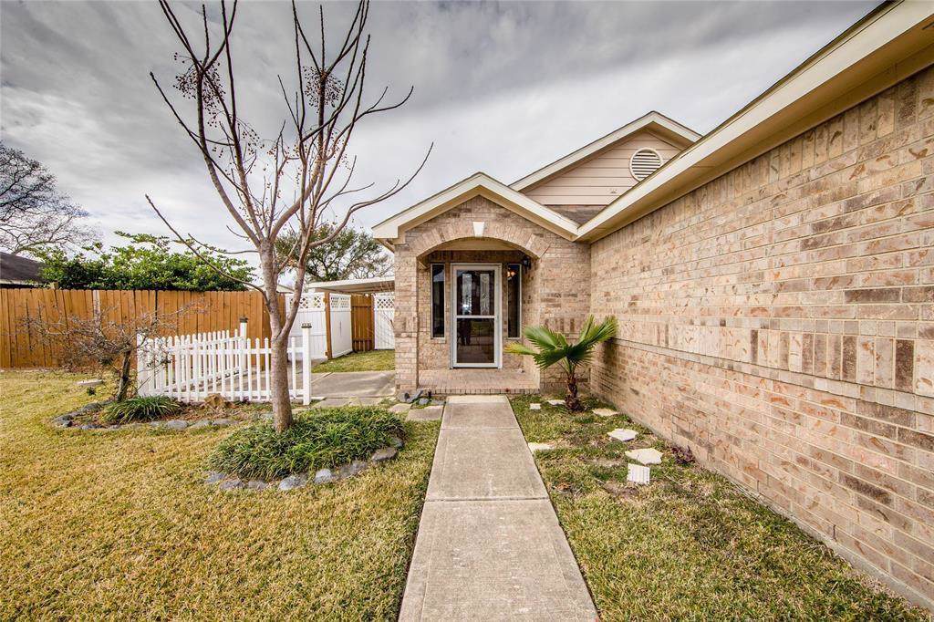 7307 Village Lake Drive - Photo 1