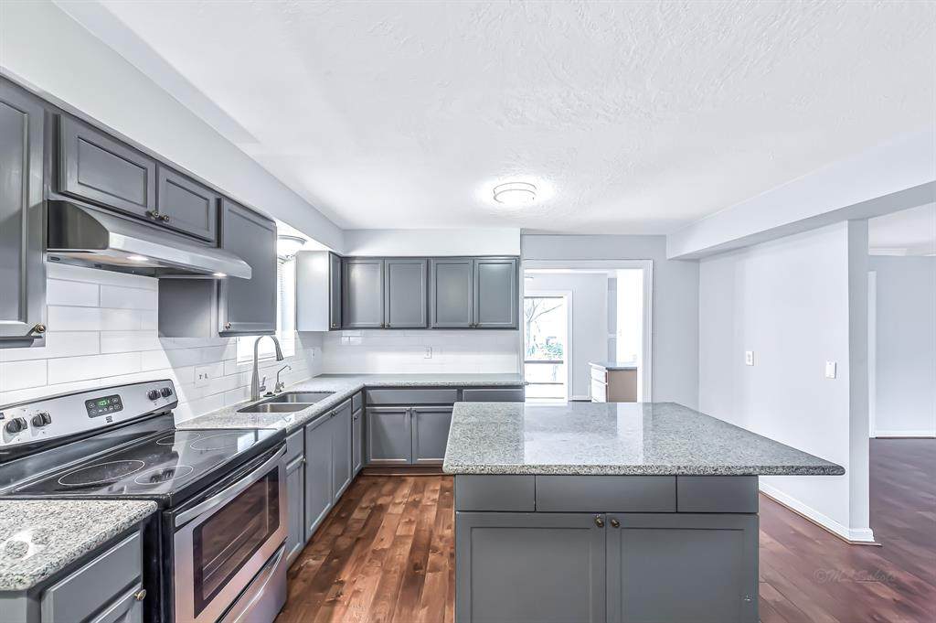 5506 Oak Trail Lane - Photo 1