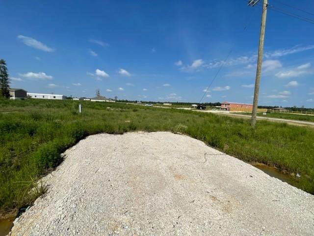 1134 Road 5709 - Photo 1