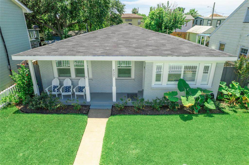 4307 Avenue R - Photo 1