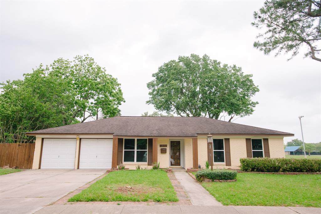 5802 Effingham Drive - Photo 1