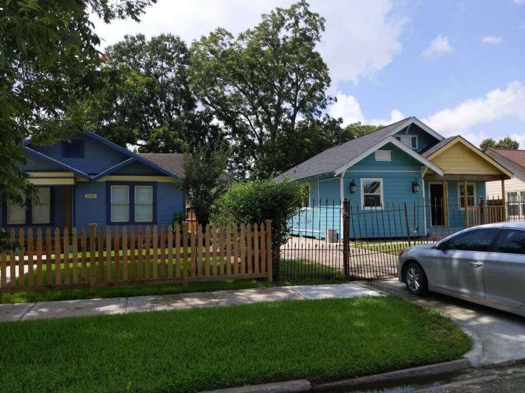 1522 Lawson Street - Photo 1