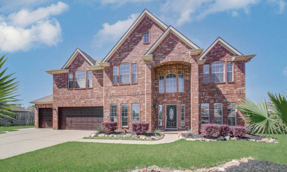 2402 Leslie Lane - Photo 1