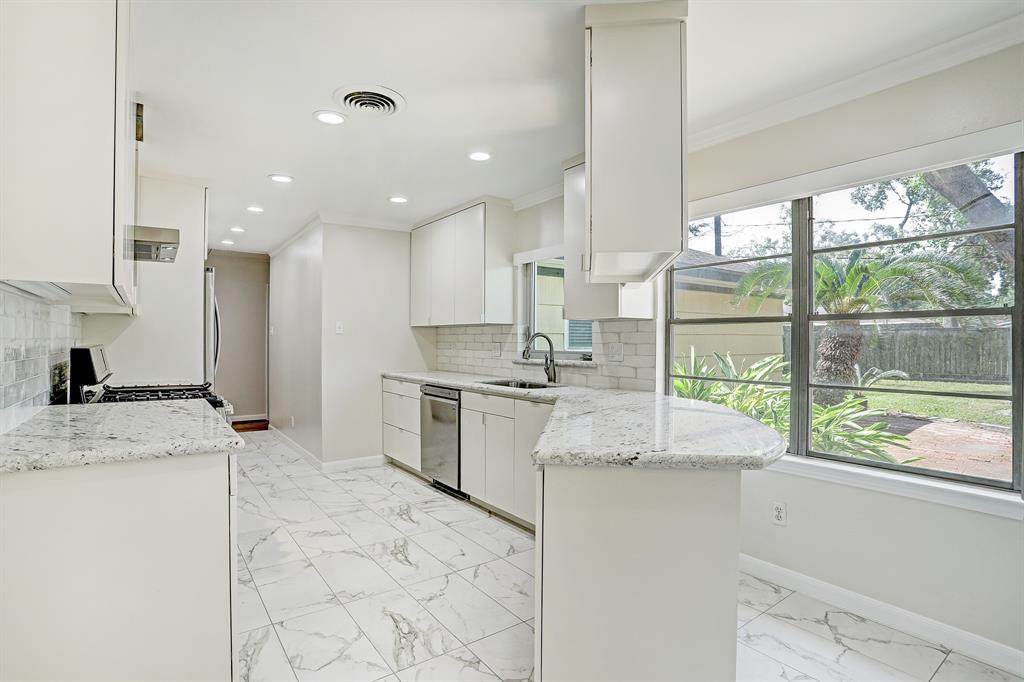 3019 Fairhope Street - Photo 1