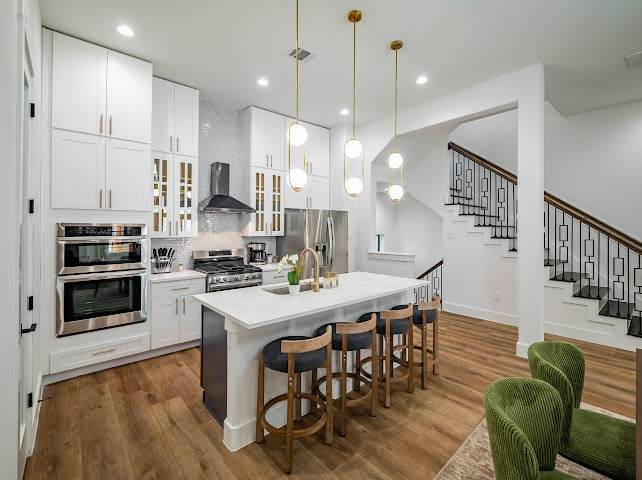 1305 27th St Street - Photo 1