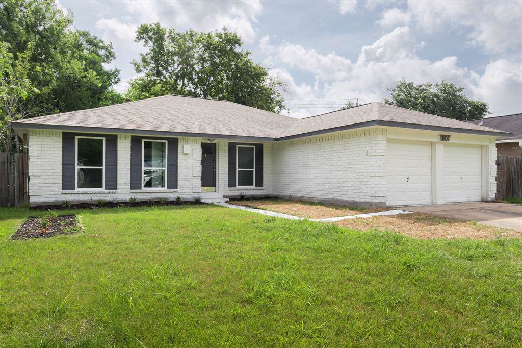 1607 Bent Oak Drive - Photo 1