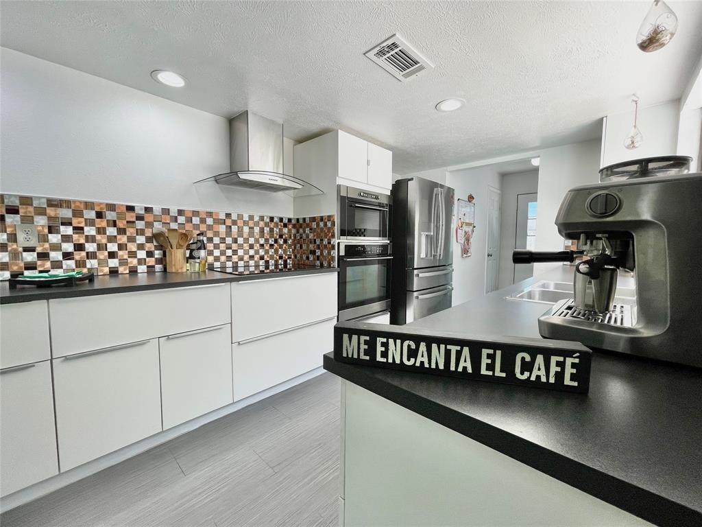 5518 Lerwick Drive - Photo 1