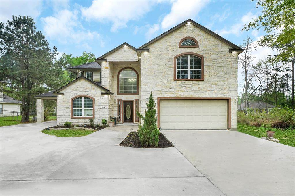 18594 Summer Hills Boulevard - Photo 1