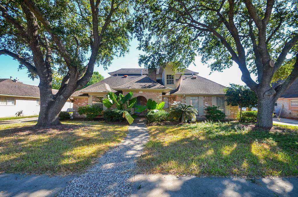 10711 Sandy Shoals Drive - Photo 1