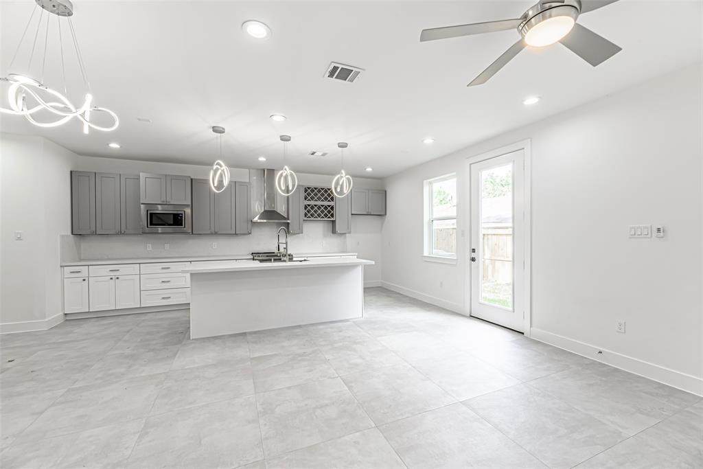 4948 Creekmont Drive - Photo 1