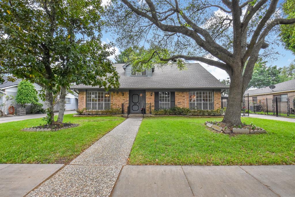 7915 Windswept Lane - Photo 1