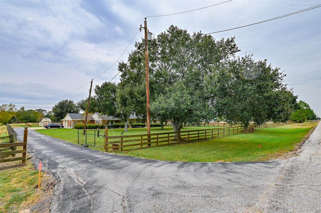 2112 Finney Vallet Road - Photo 1