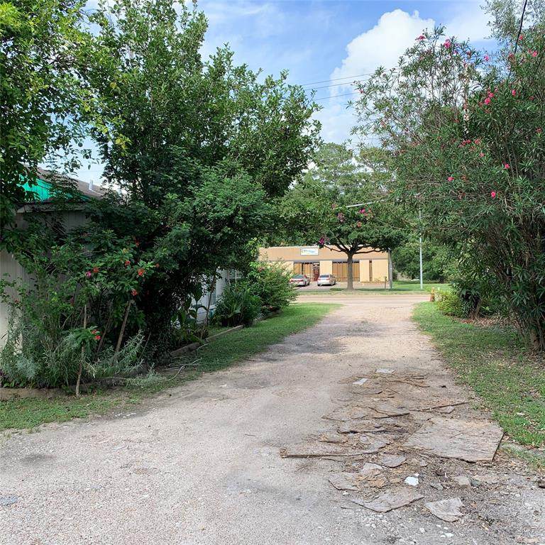 1739 Blalock Road - Photo 1