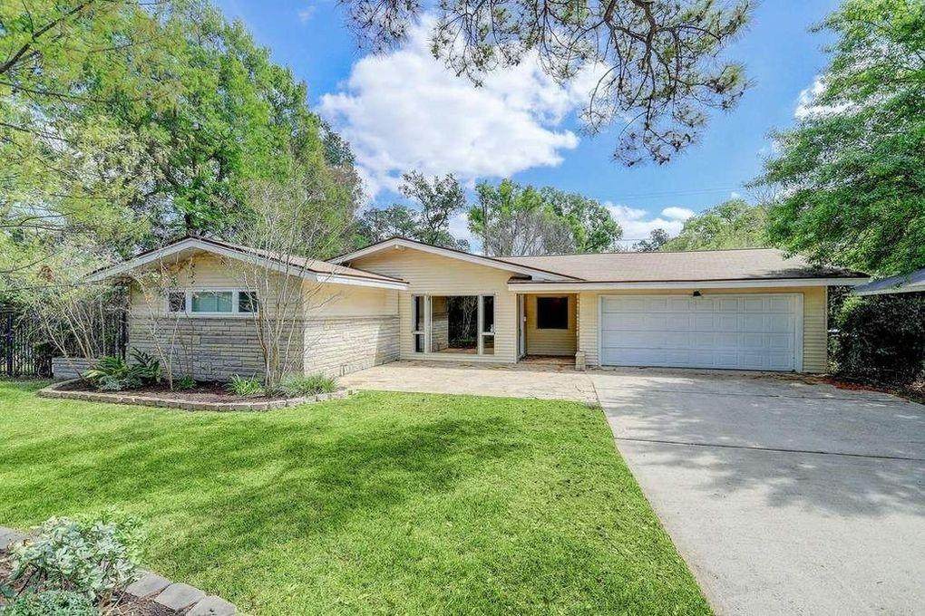 8423 Westview Drive - Photo 1