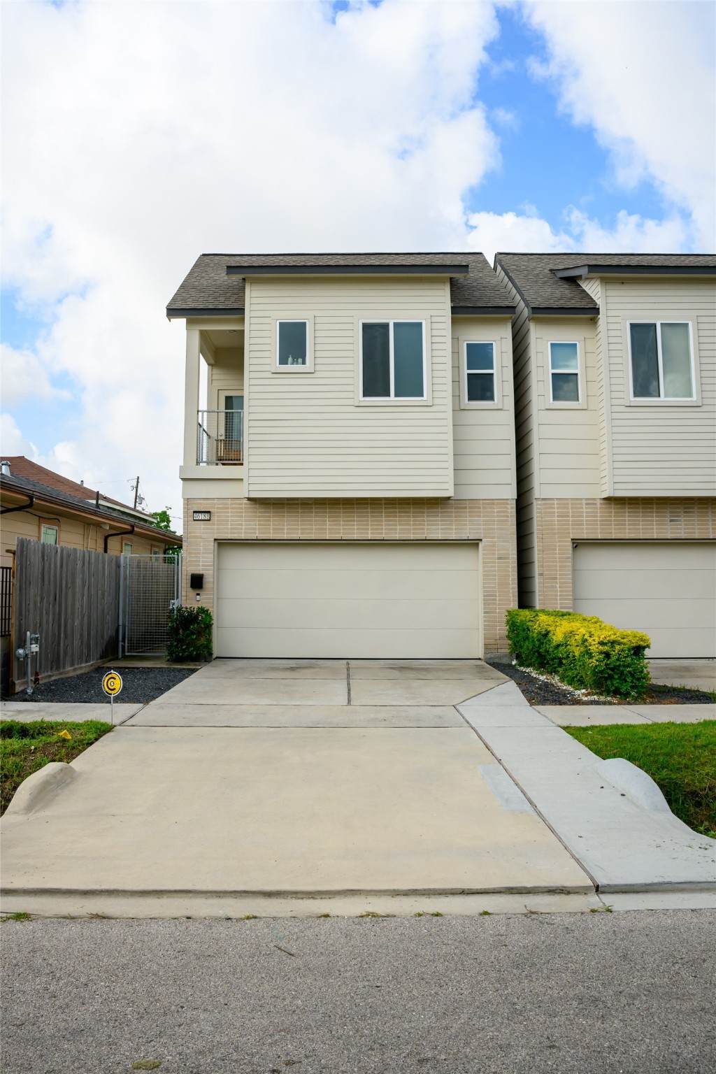 4618 Nichols Street - Photo 1