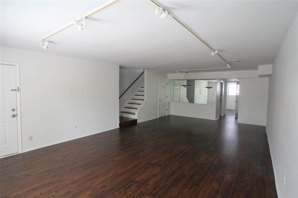 463 Post Oak Lane - Photo 1