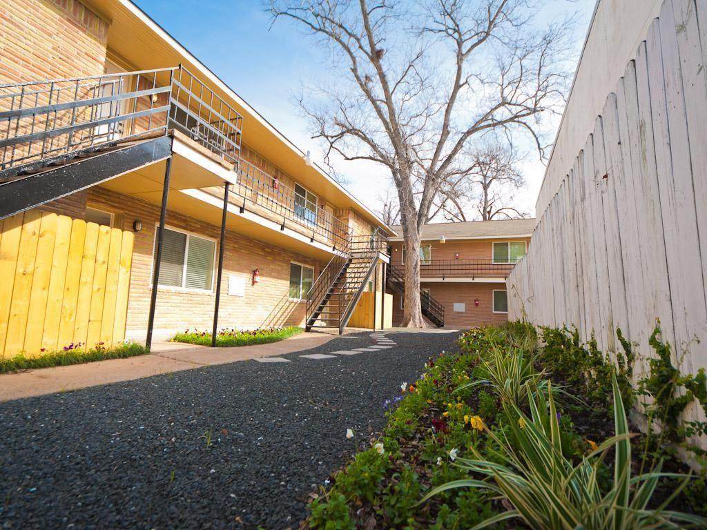 3202 Yale Street - Photo 1