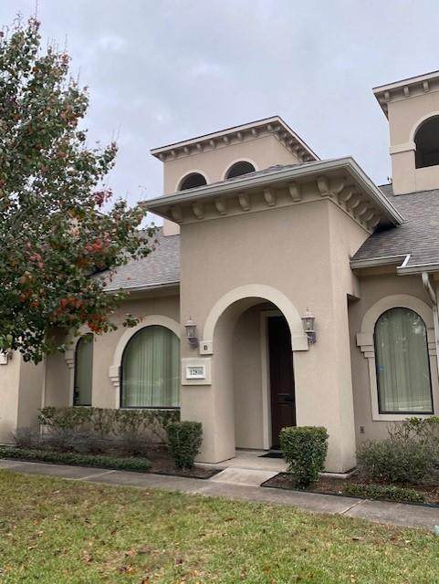 12816 Willow Centre Drive - Photo 1