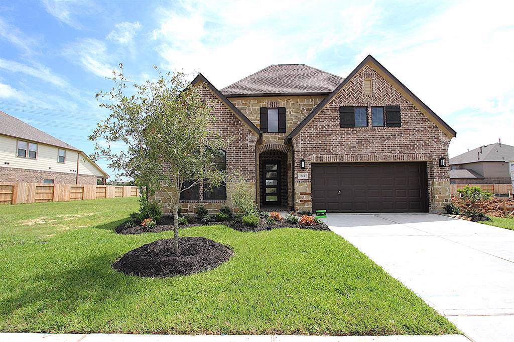 825 Angelina Street - Photo 1