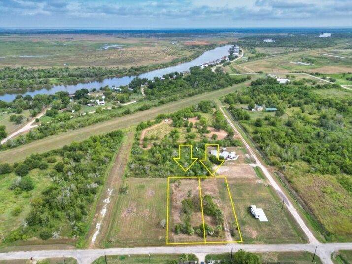 938 Burton Street - Photo 1