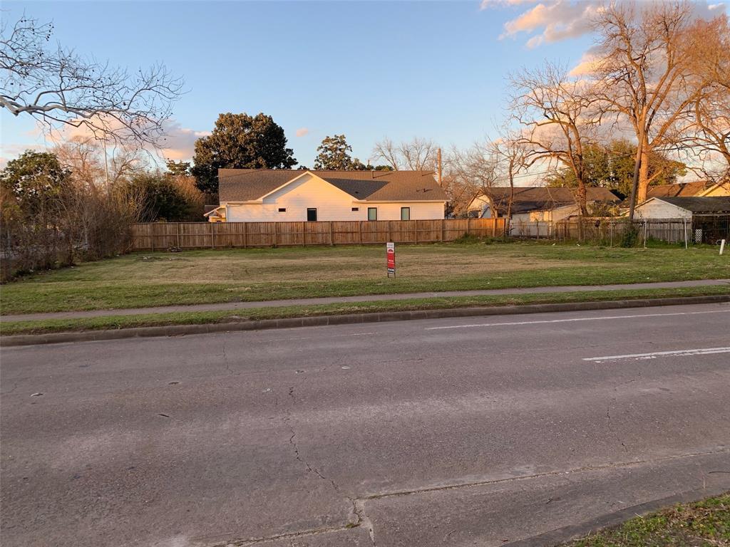 1404 Tabor Street - Photo 1