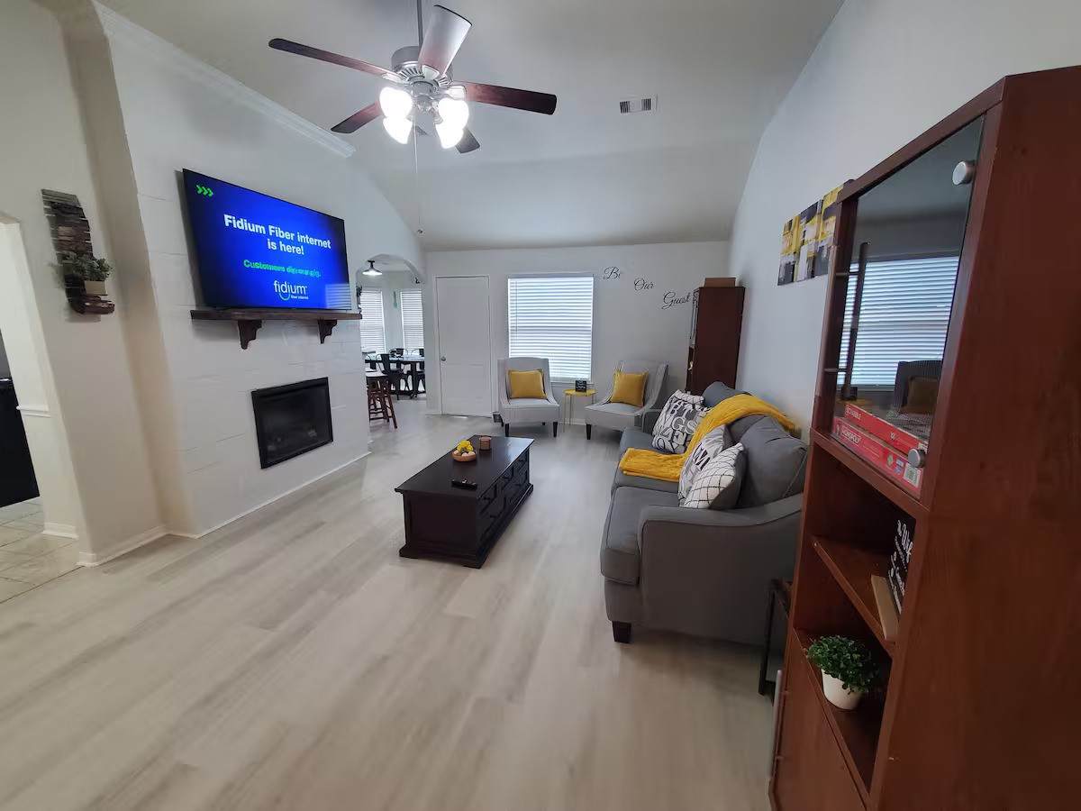 981 Arbor Crossing - Photo 1