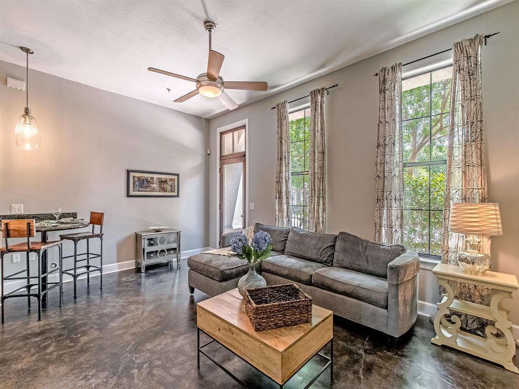 1602 Elgin Street - Photo 1