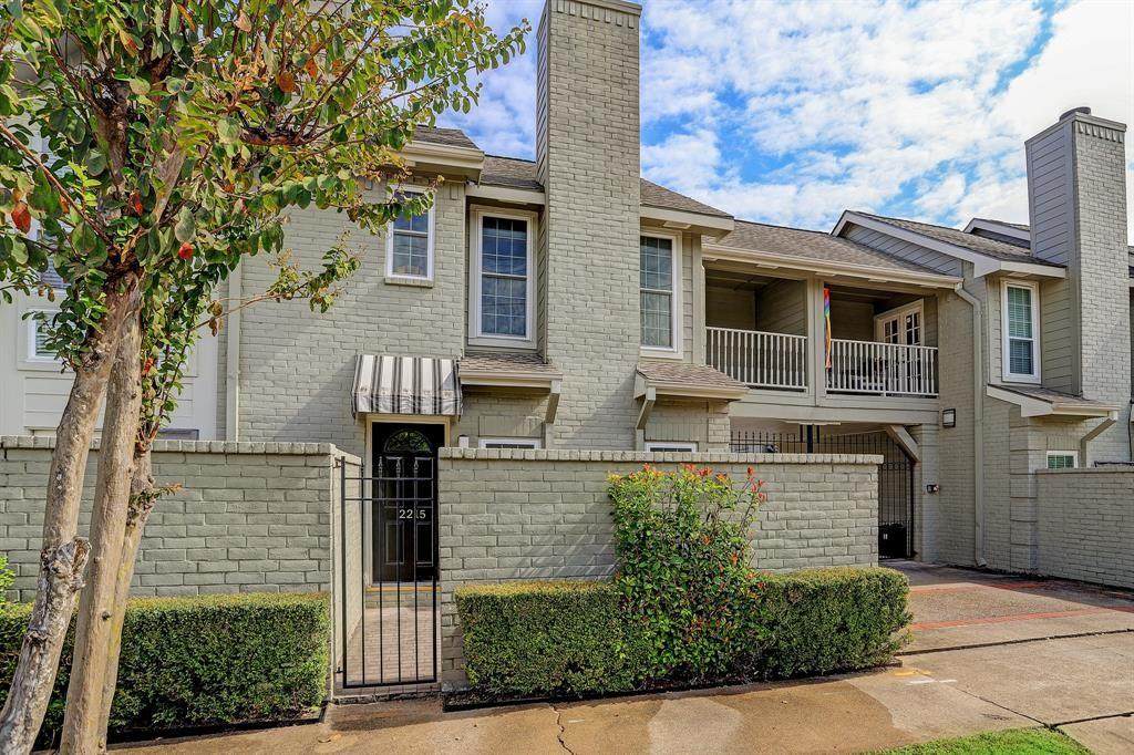 2215 Stanford Street - Photo 1