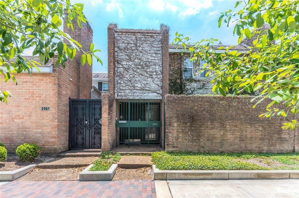 2909 Bissonnet Street - Photo 1