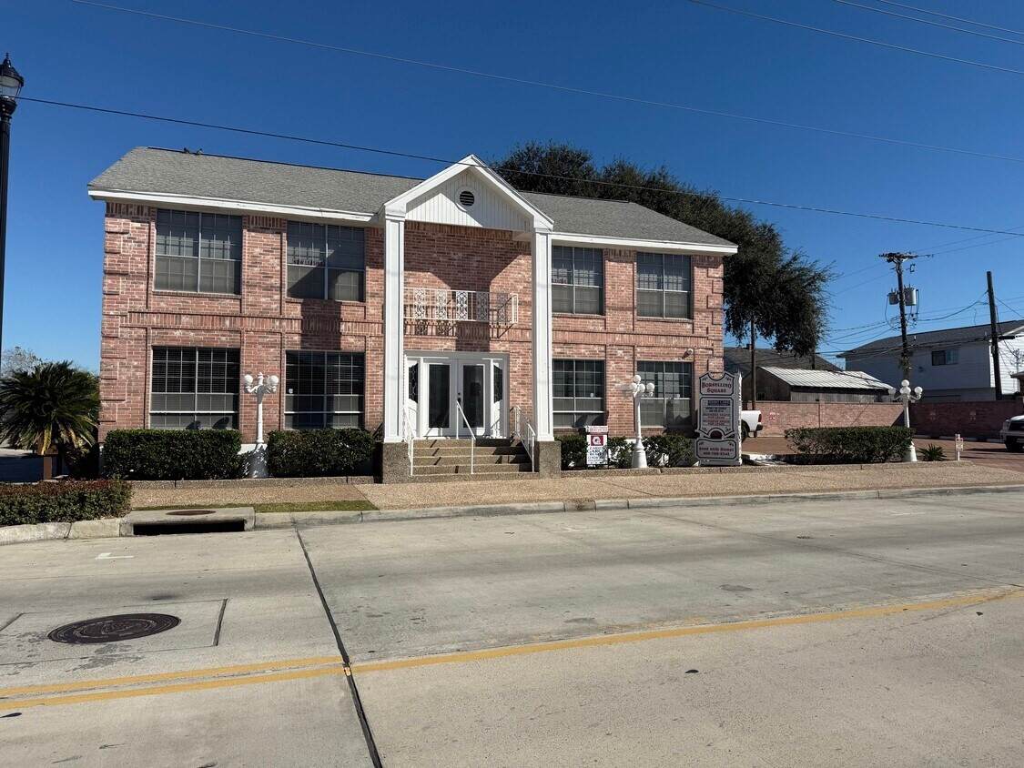 2302 45th Street - Photo 1