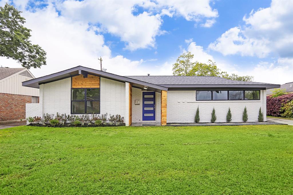 3819 Sun Valley Drive - Photo 1