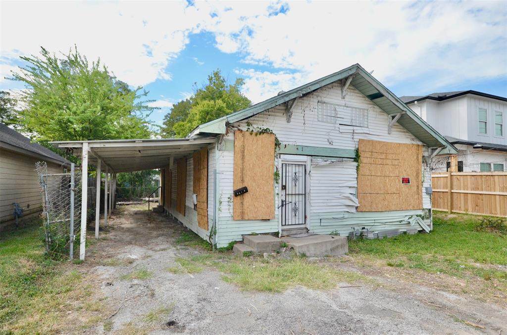8010 Livingston Street - Photo 1