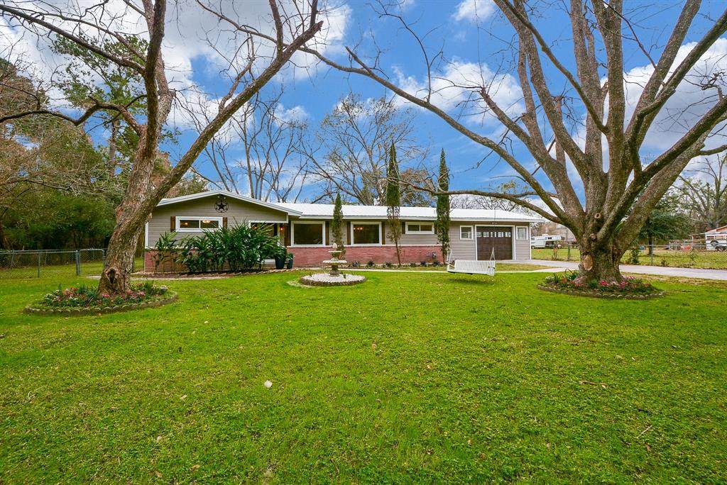 11811 Foxburo Drive - Photo 1
