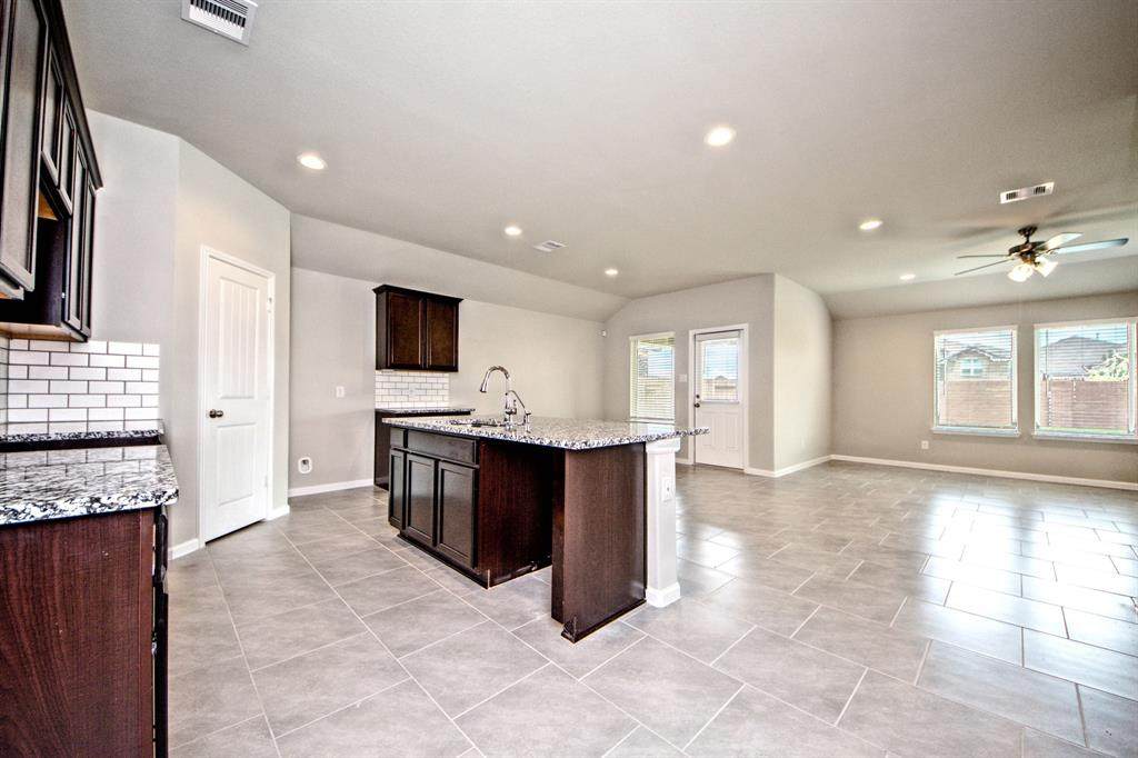 21106 Albany Landing Lane - Photo 1