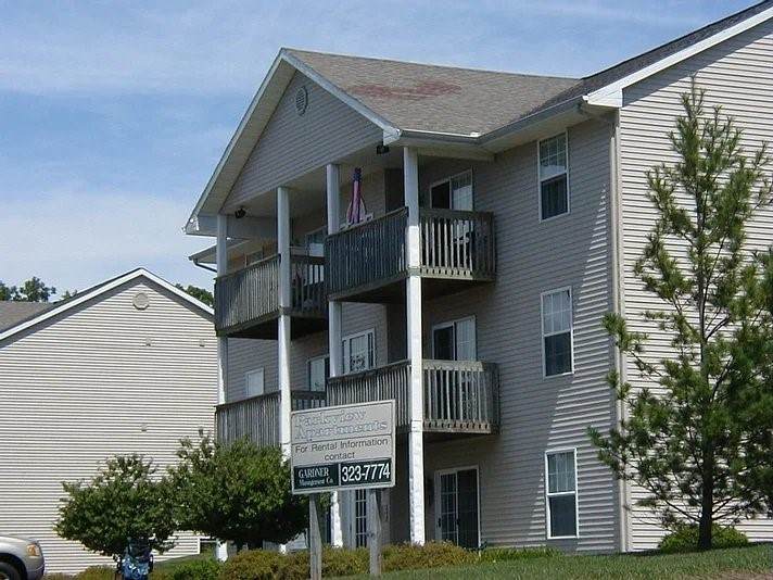 116 Devon Ave - Photo 1