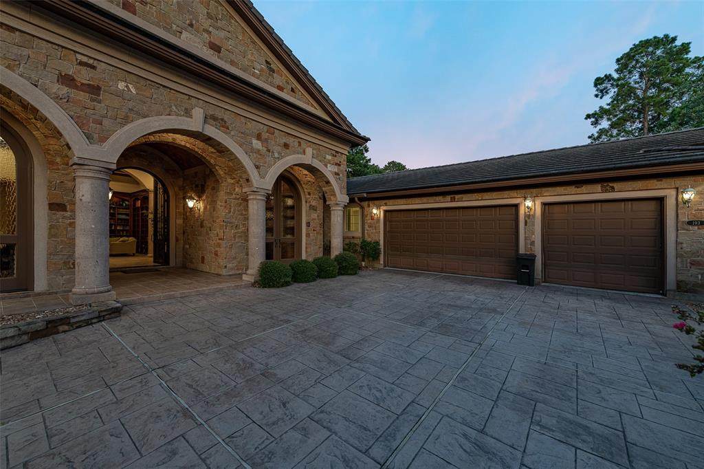 193 Hermitage Drive - Photo 1